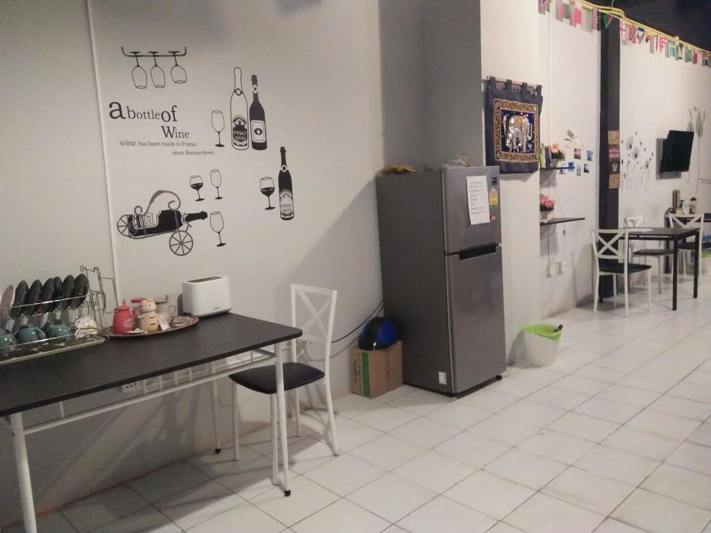 Patong The Galiness International Backpacker Hostel Phuket מראה חיצוני תמונה
