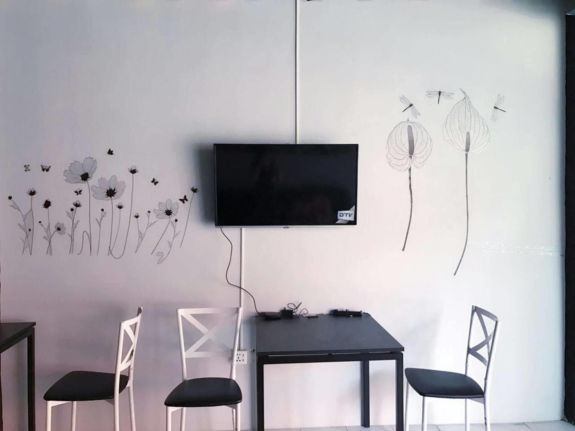 Patong The Galiness International Backpacker Hostel Phuket מראה חיצוני תמונה